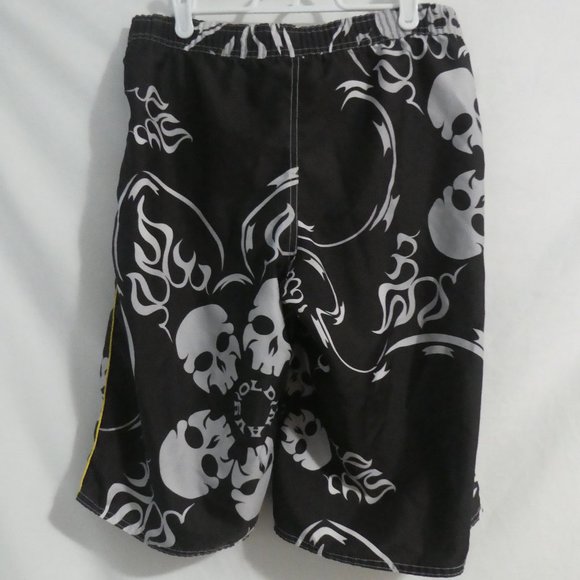 OLD NAVY | size 18 | Graphic Swim Shorts | Mesh Lining | Skulls and Flames - Picture 2 of 14